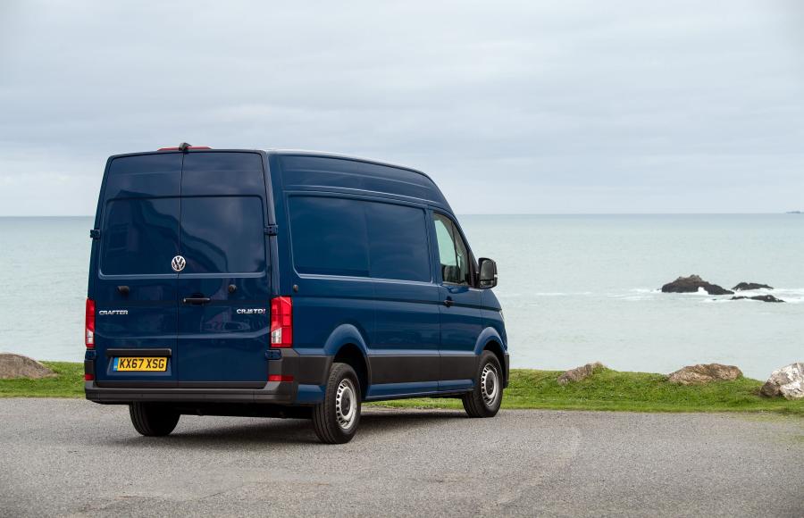  Volkswagen Crafter High Roof Van 2017 года  (UK) (фото 14 из 23)